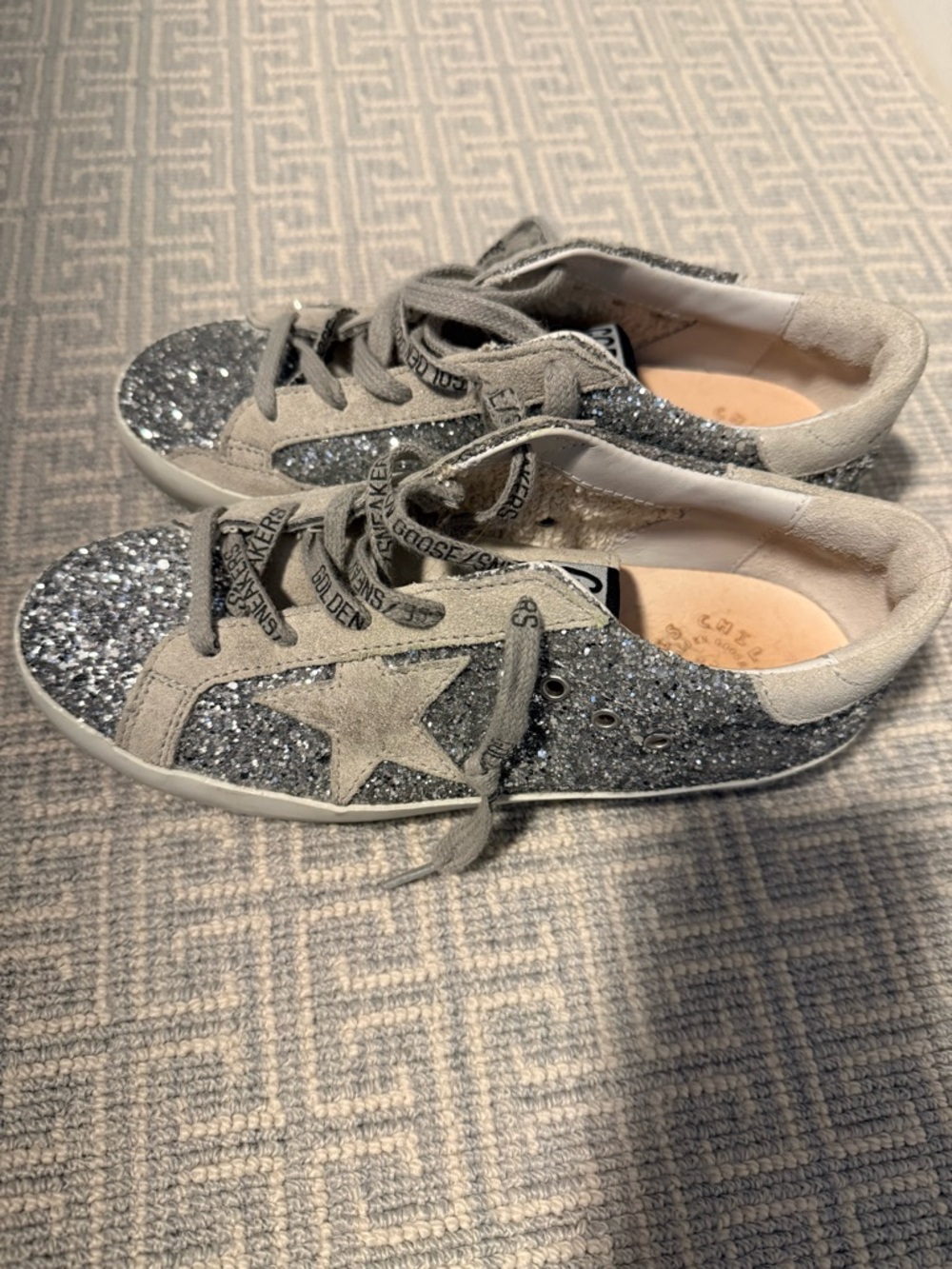 Golden Goose Kids Silver Glitter Superstar Sneakers - Picture 2 of 3